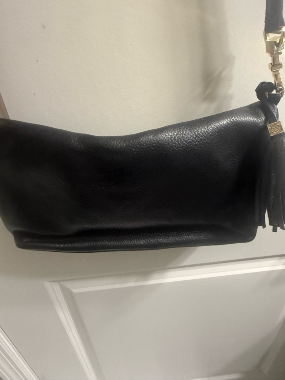 Tory Burch Black Pebbled Leather Fold-Over Shoulder Bag with Tassel (Dust Bag) - Picture 5 of 7